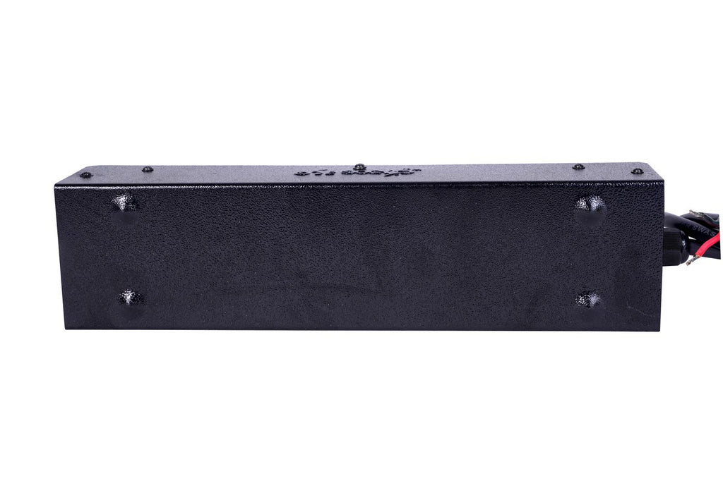 O1e Step 4-socket power distribution box, rear view
