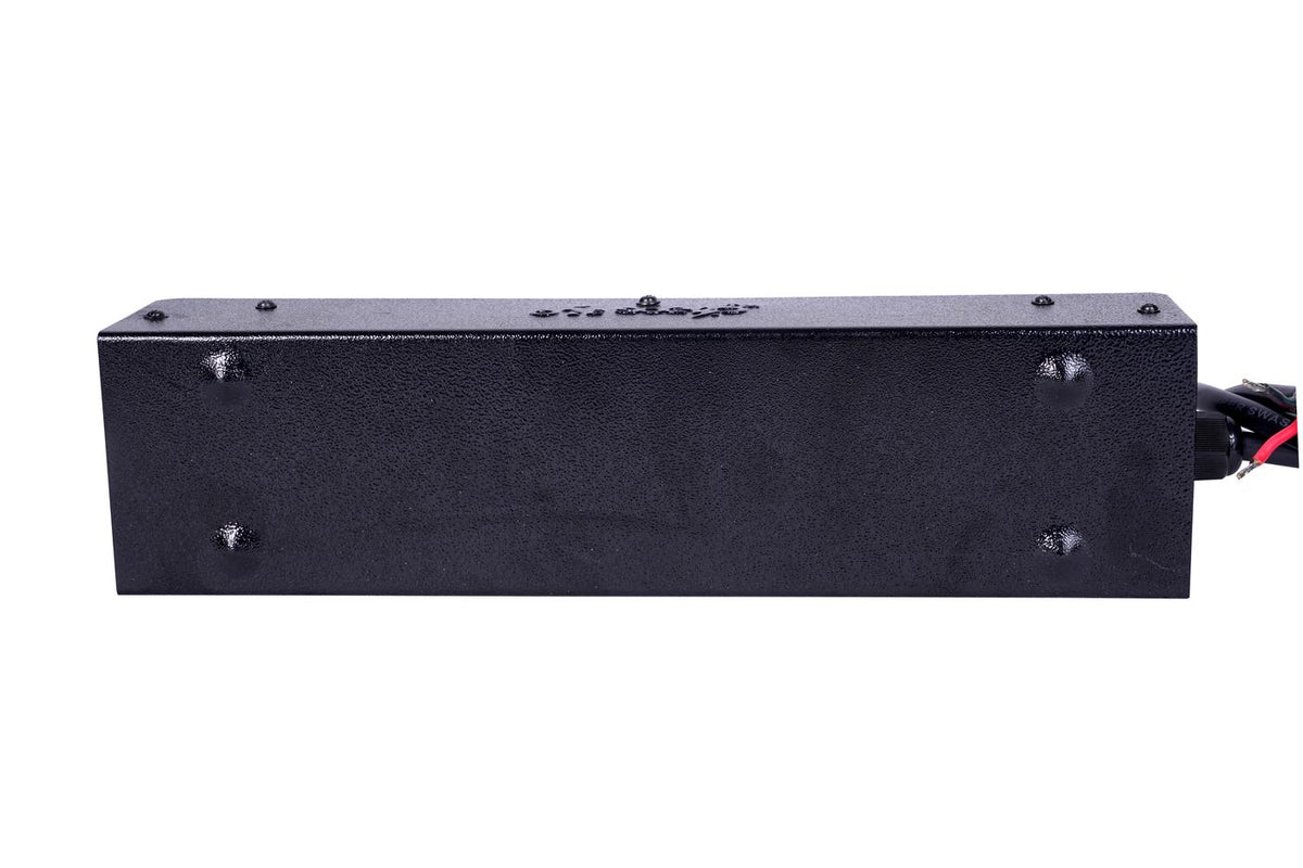 O1e Step 4-socket power distribution box, rear view